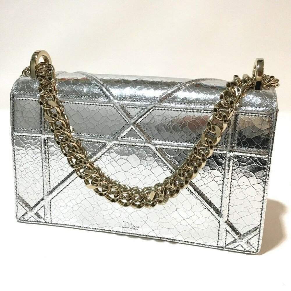 AUTHENTIC UNUSED DIOR Small flap DIORAMA Shoulder Bag Silver/GoldHW - Picture 2 of 8
